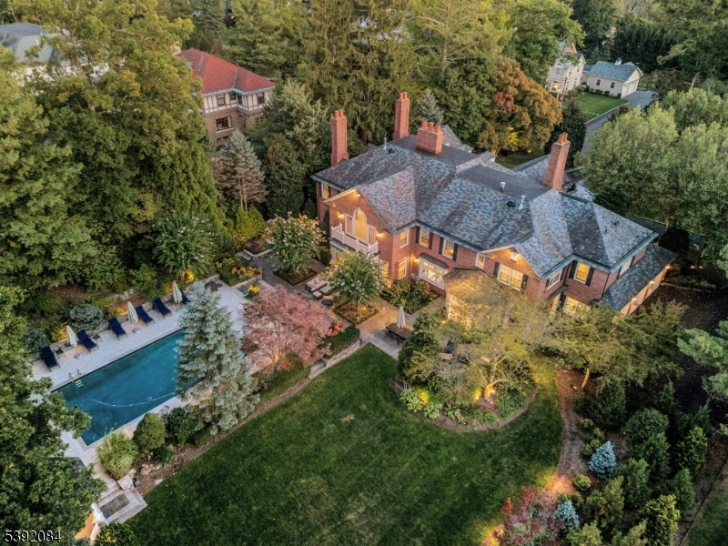 27 Hillside Ave
