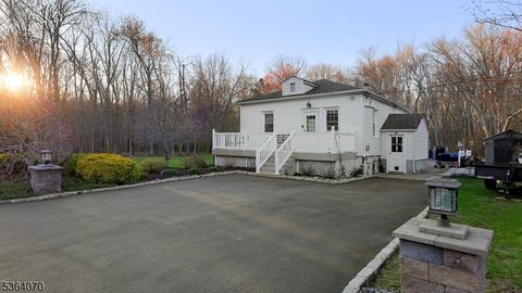 131 Charles Rd Warren Twp. NJ 07059