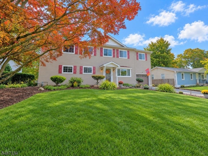 7 Perrelli Ln