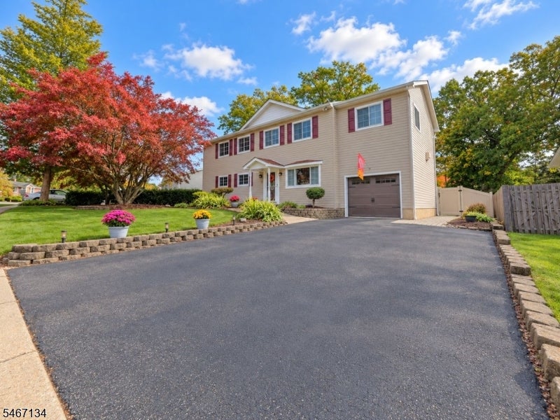 7 Perrelli Ln