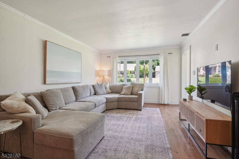 58 Ashwood Dr