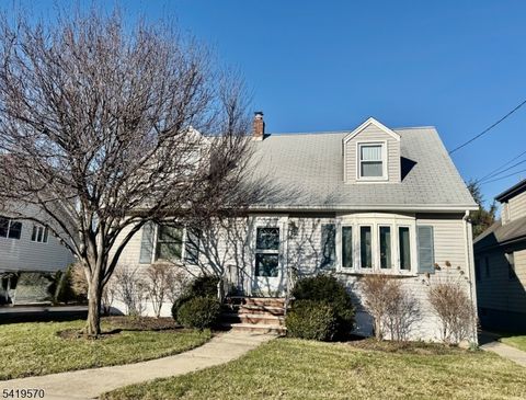 689 Linden Ave Ridgefield Boro NJ 07657