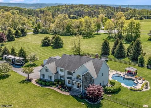 3 Berkshire Way Holland Twp. NJ 08848