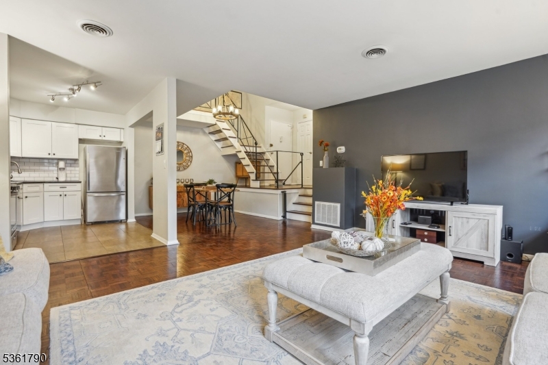 361 Claremont Ave C6103 3