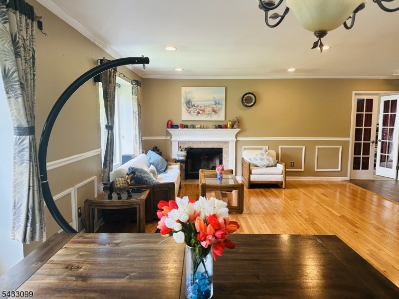 2 Russell Ct