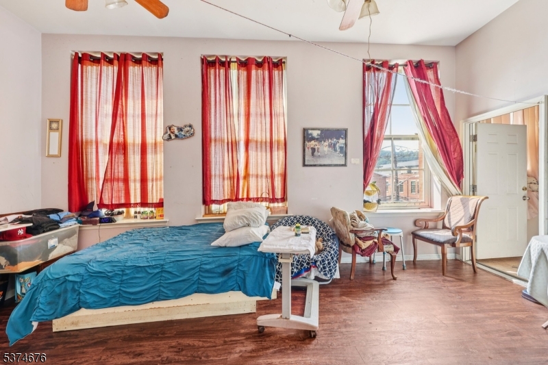 18 Market Street 301