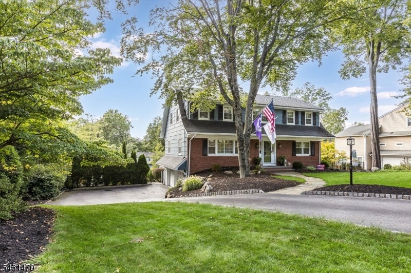 22 Sloping Hill Ter