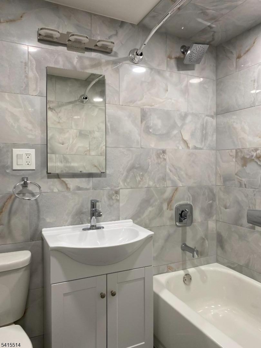 173 S Orange Ave 3F