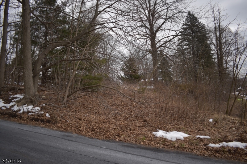 18 Valley View Ln