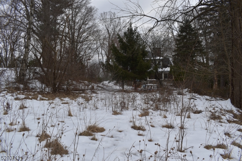 18 Valley View Ln