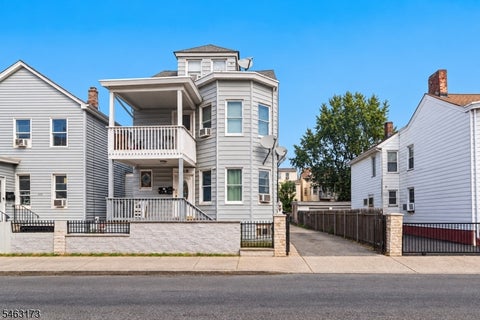 Photo for 128 Redwood Ave