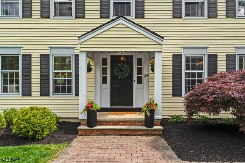 54 Dean Rd