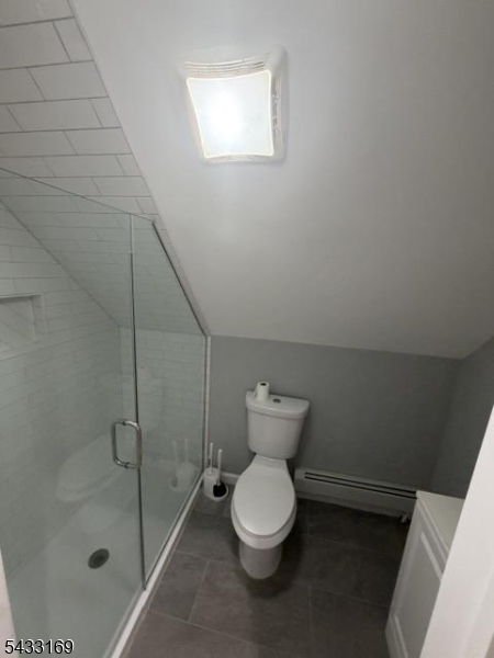 458 Livingston St 3