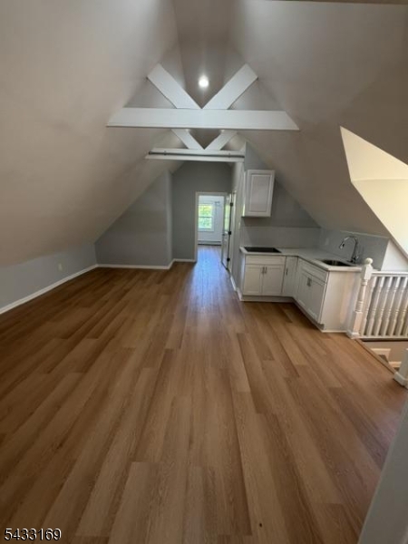 458 Livingston St 3