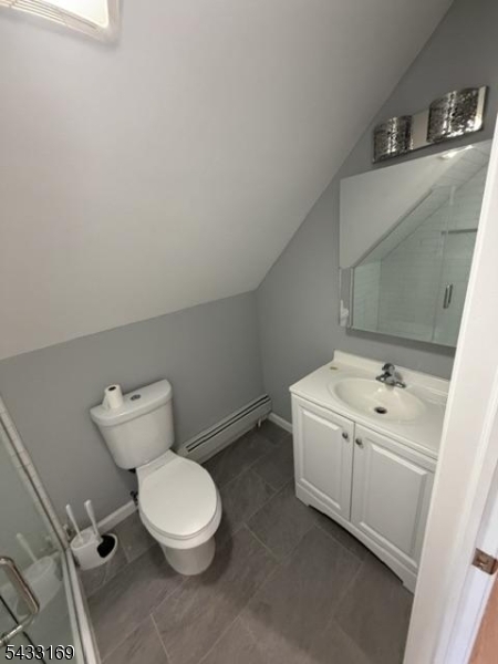 458 Livingston St 3