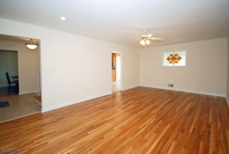 825 Parsonage Hill Rd