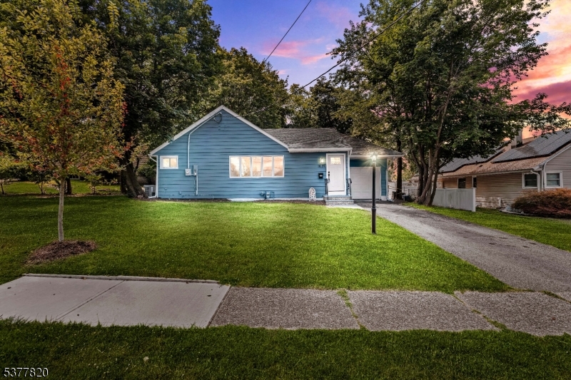 16-37 Eberlin Dr