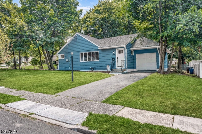 16-37 Eberlin Dr