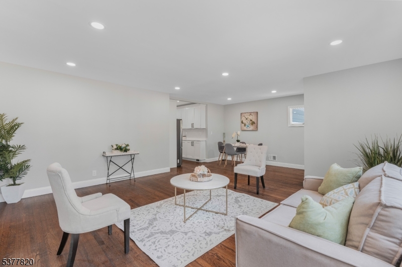 16-37 Eberlin Dr