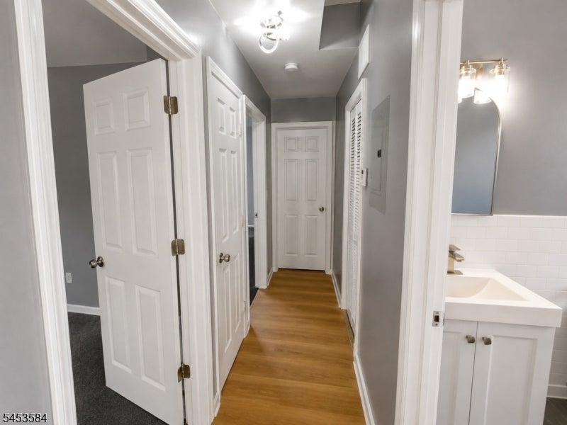 93 Hopkins Pl