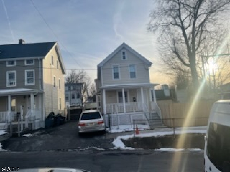 522 Beach St