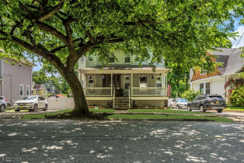 153 Mt Vernon St