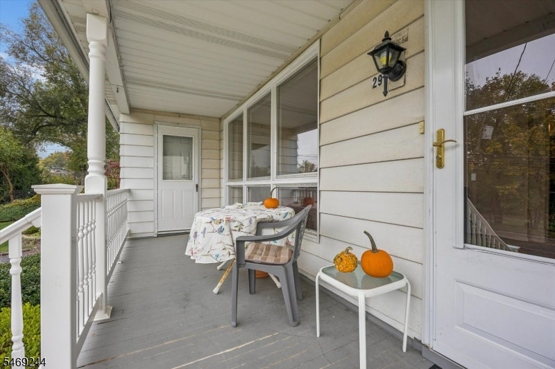 291 Parish Dr