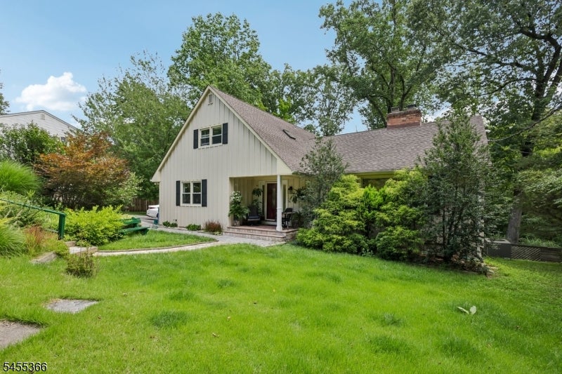 34 Forest Dr