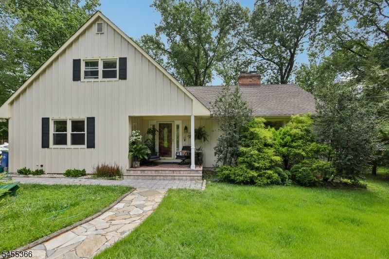 34 Forest Dr