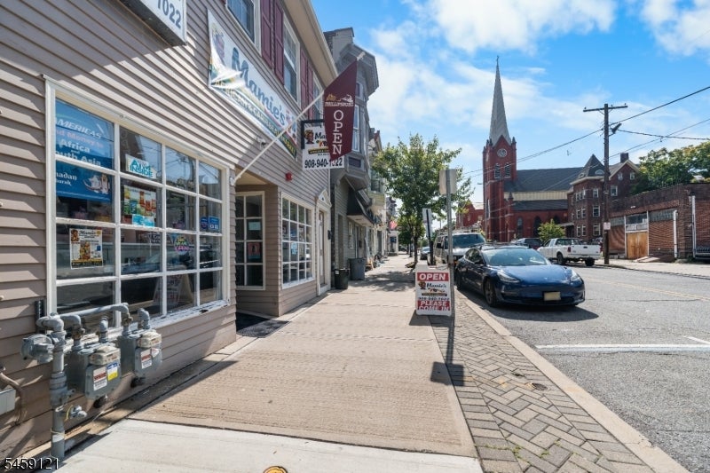 405 S Main St