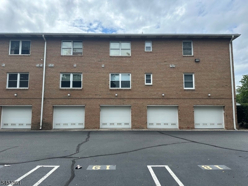 105 BldgA Newark Pompton Tpke 13B