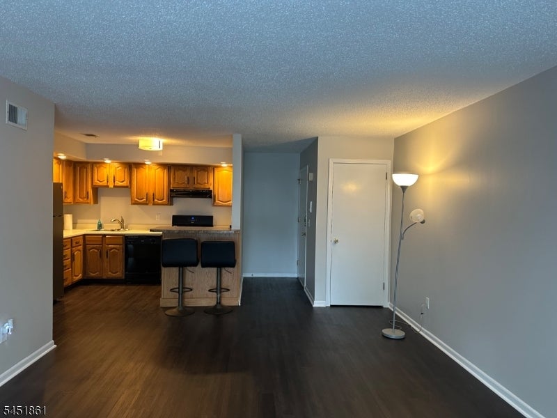 105 BldgA Newark Pompton Tpke 13B