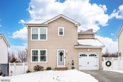 9 Michael Ct Hamburg Boro NJ 07419