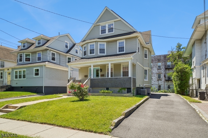 14 Grove Ter