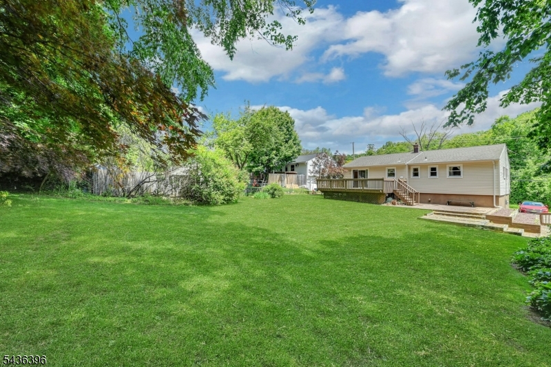 34 Sanders Rd