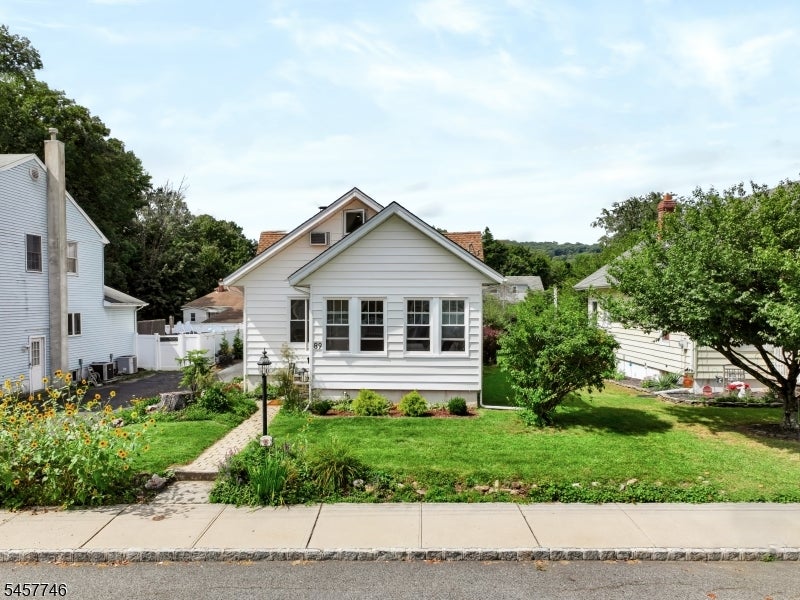 89 Keller Ave