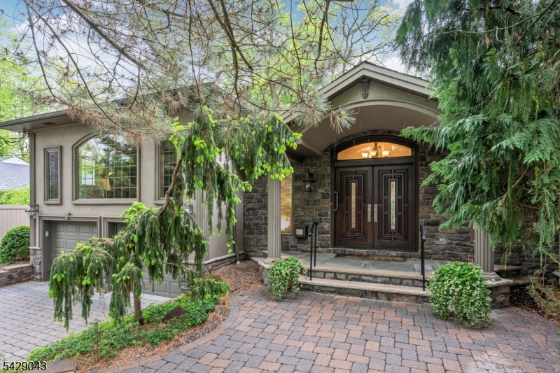 31 Sherwood Dr