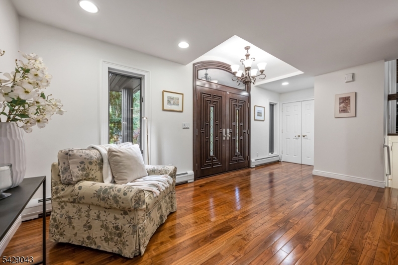 31 Sherwood Dr