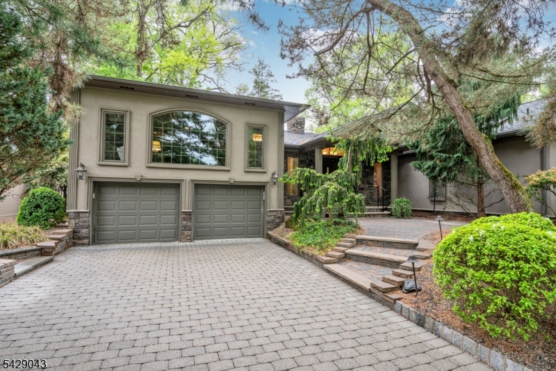 31 Sherwood Dr