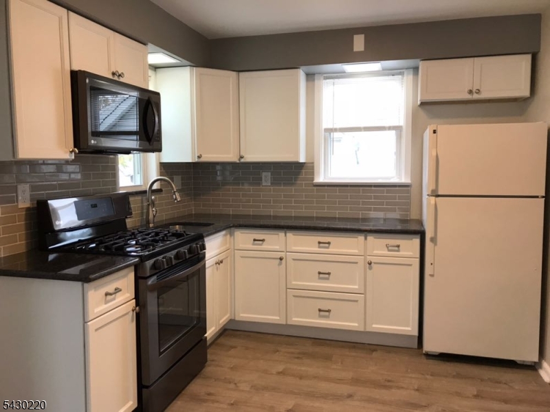 166 Carmita Ave