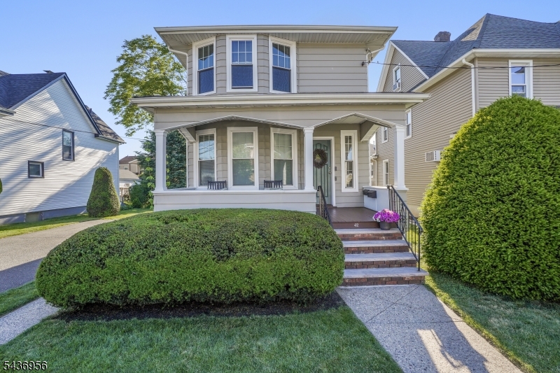 42 N 21St STREET- 1ST FLOOR