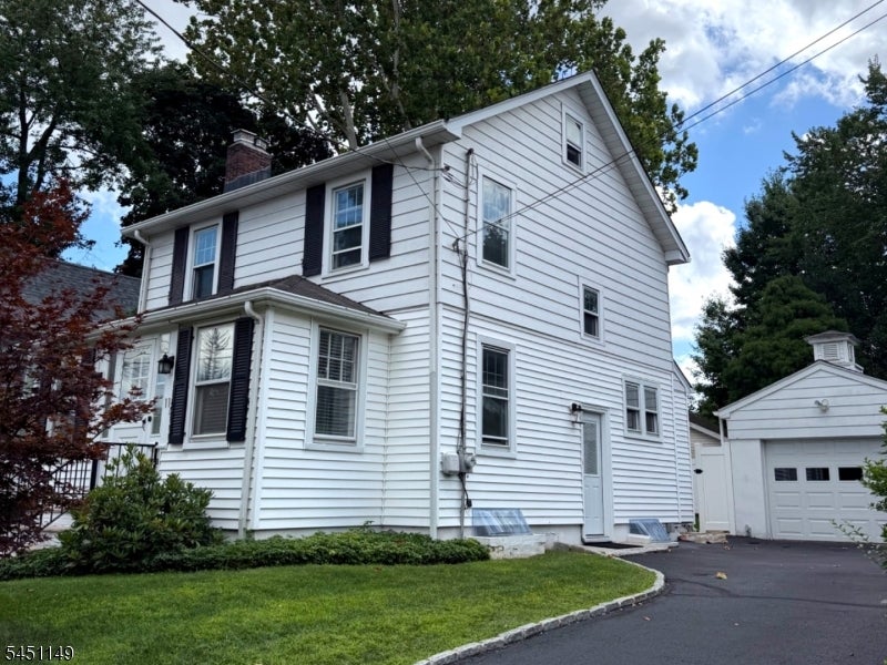 11 Van Dyke Pl