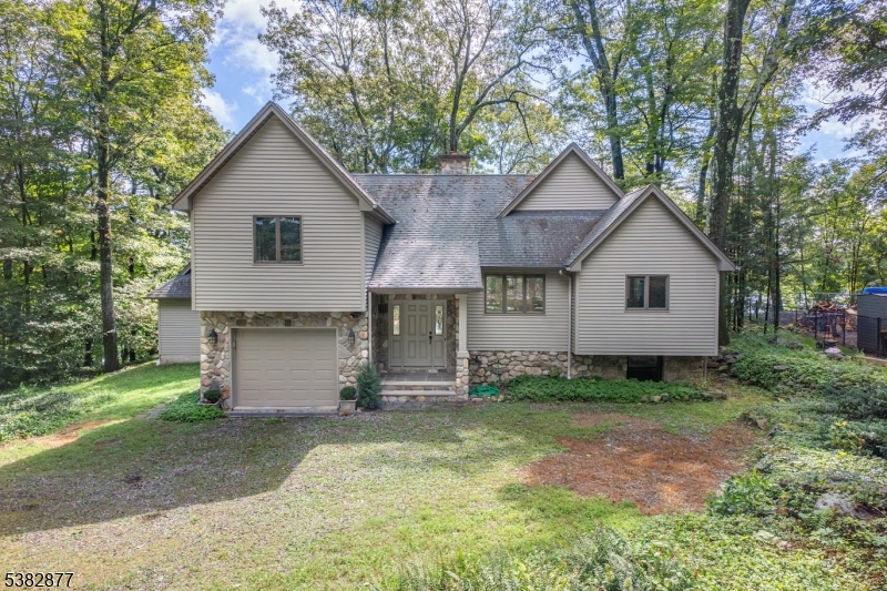 215 Aniwa Rd