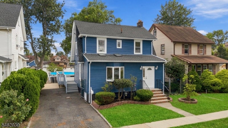 116 E Webster Ave