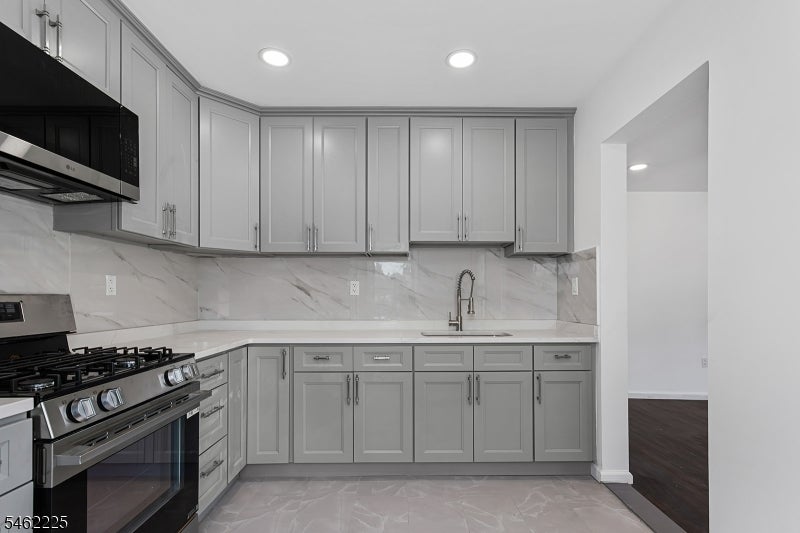 9 Kiel Ave 2