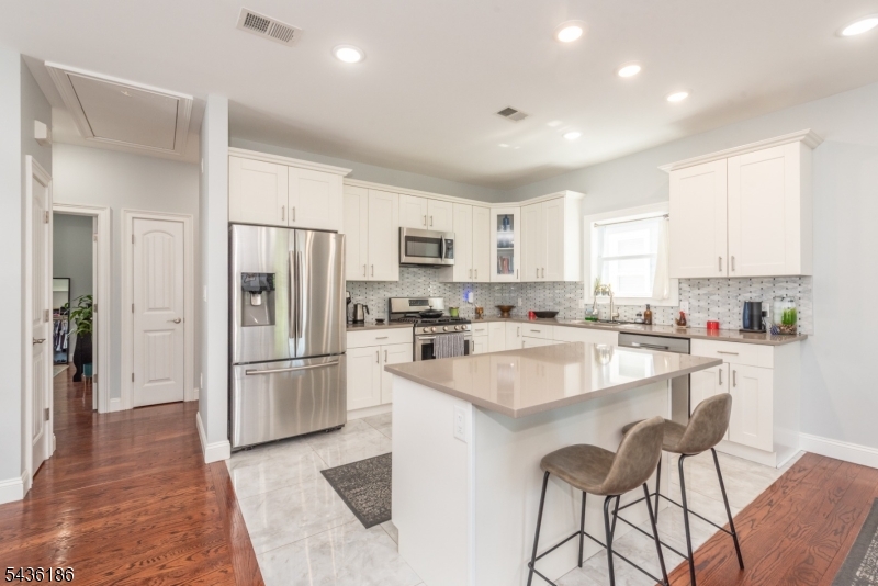 102 E Emerson Ave