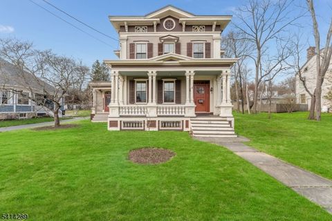 68 W Main St Clinton Town NJ 08809