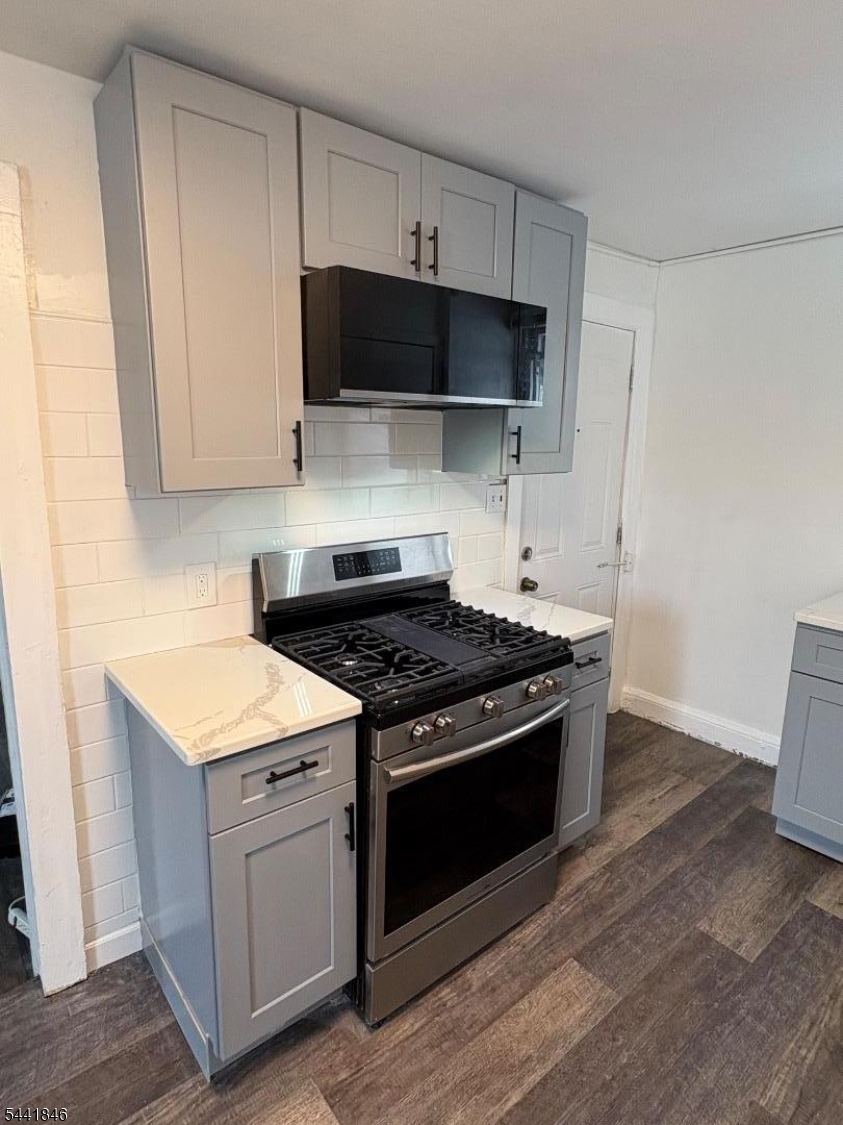 6 Lackawanna Pl 2F