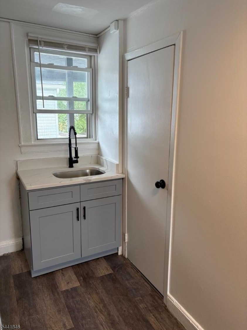 6 Lackawanna Pl 2F