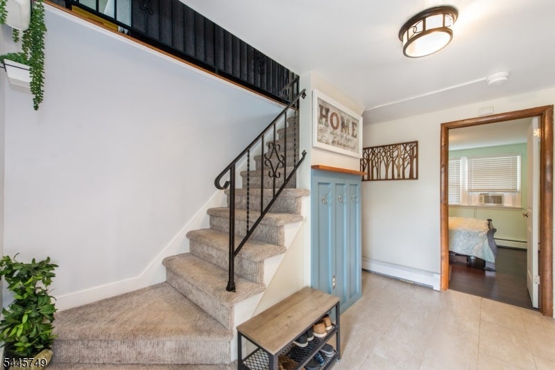 33 Van Buren Ave
